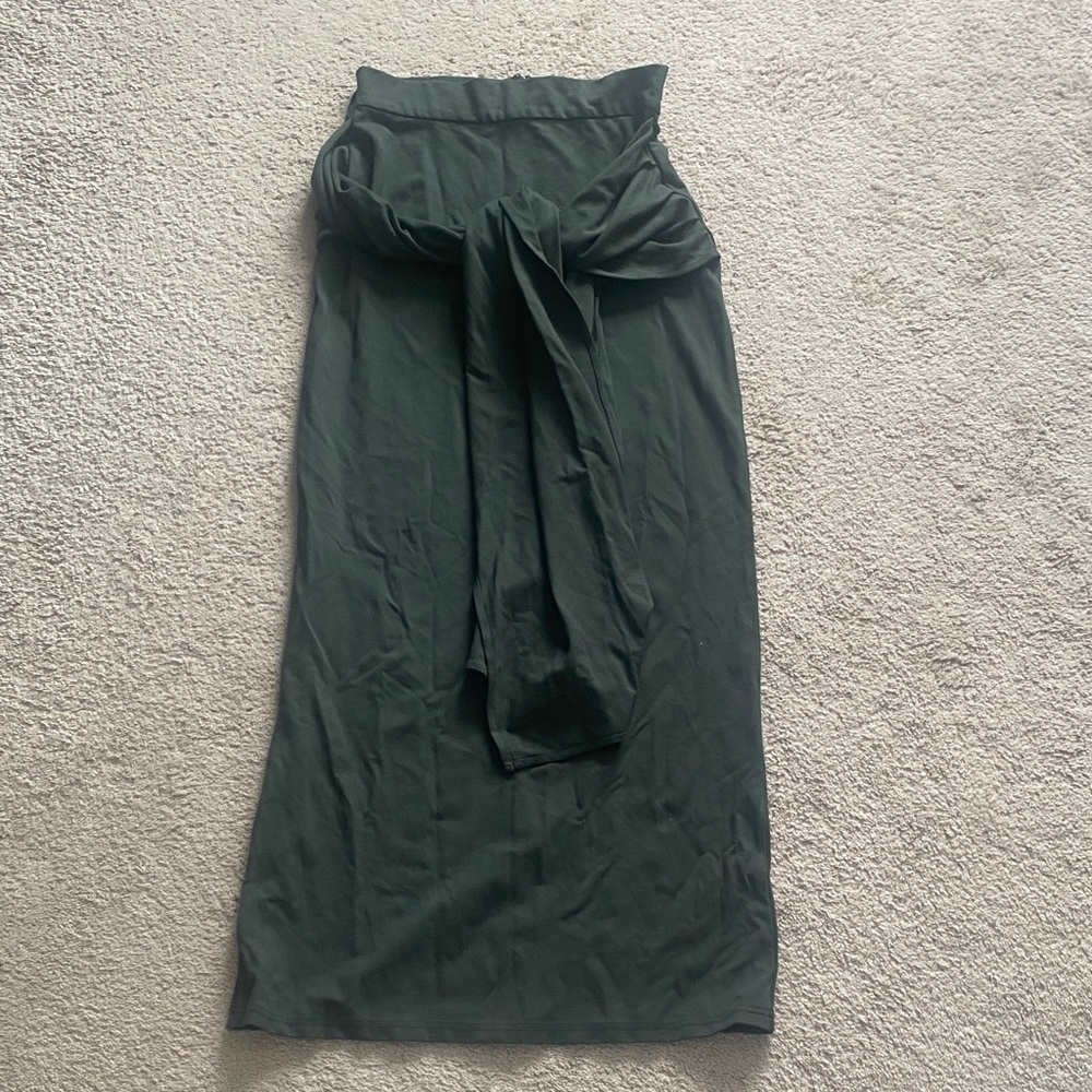 Elegant dark green maxi skirt with front tie